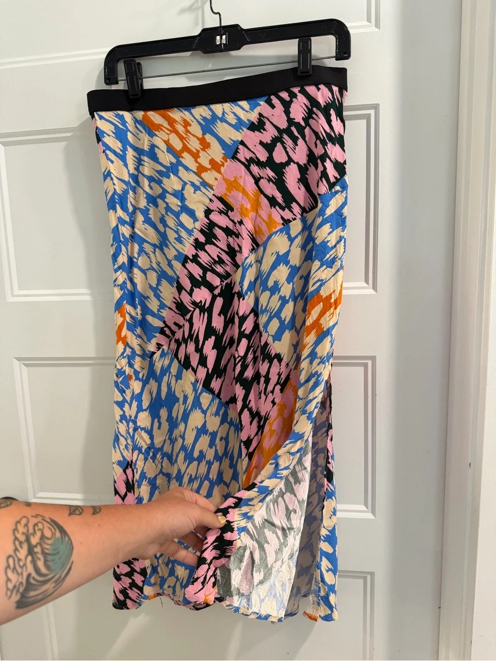 Corey Lynn Calter- Colorful Printed Midi Skirt-sz Medium!! Beautiful shape! - Picture 6 of 9